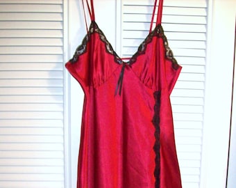 Vintage Valentine  Maxi Nightgown Spaghetti Straps, Side Split - Red Satin w Black Lace Size Large see details     e