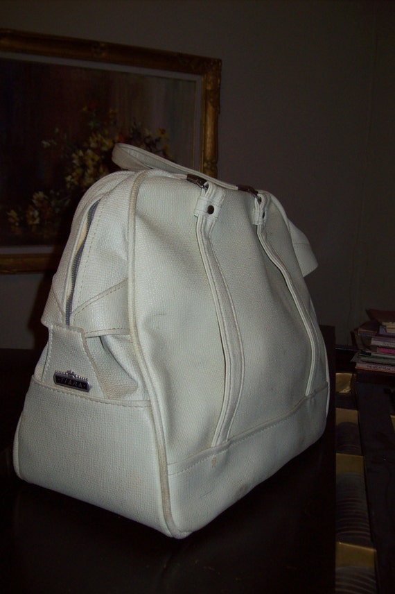 Vintage American Tourister SALE! white carry-on. … - image 3