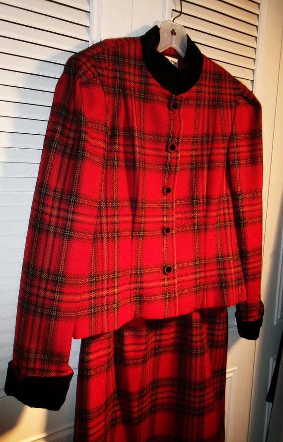 Albert Nipon Suit, Stewart Plaid Wool , Vintage S… - image 5