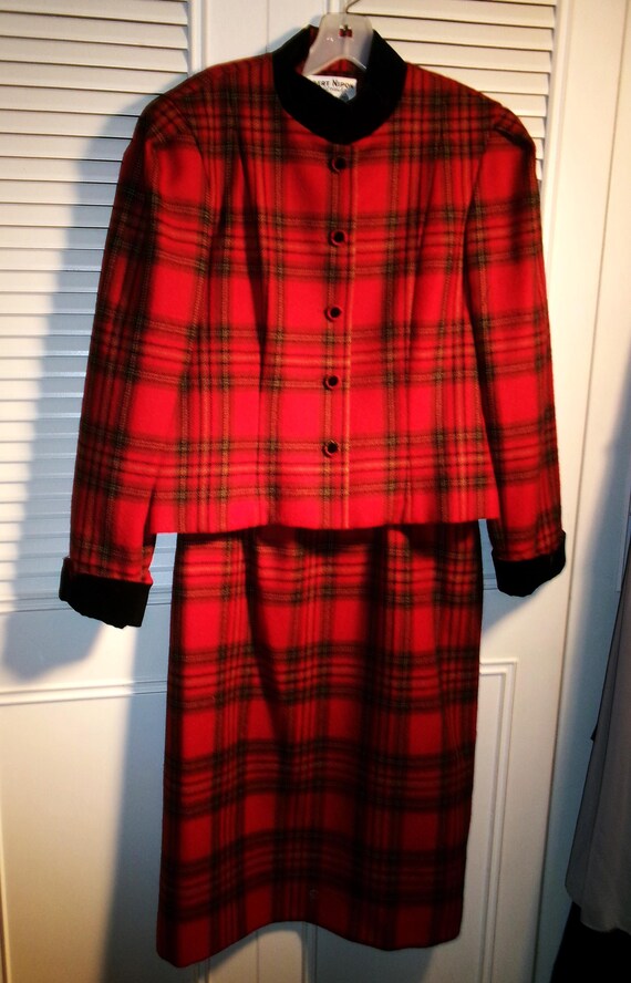 Albert Nipon Suit, Stewart Plaid Wool , Vintage S… - image 3
