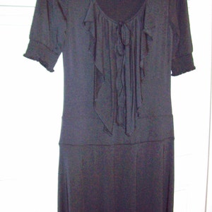 Dress 6, Grunge Dress, BCBG Maxazria Grunge Grey Fab Dress. See Details Size 6 Reduced price image 4