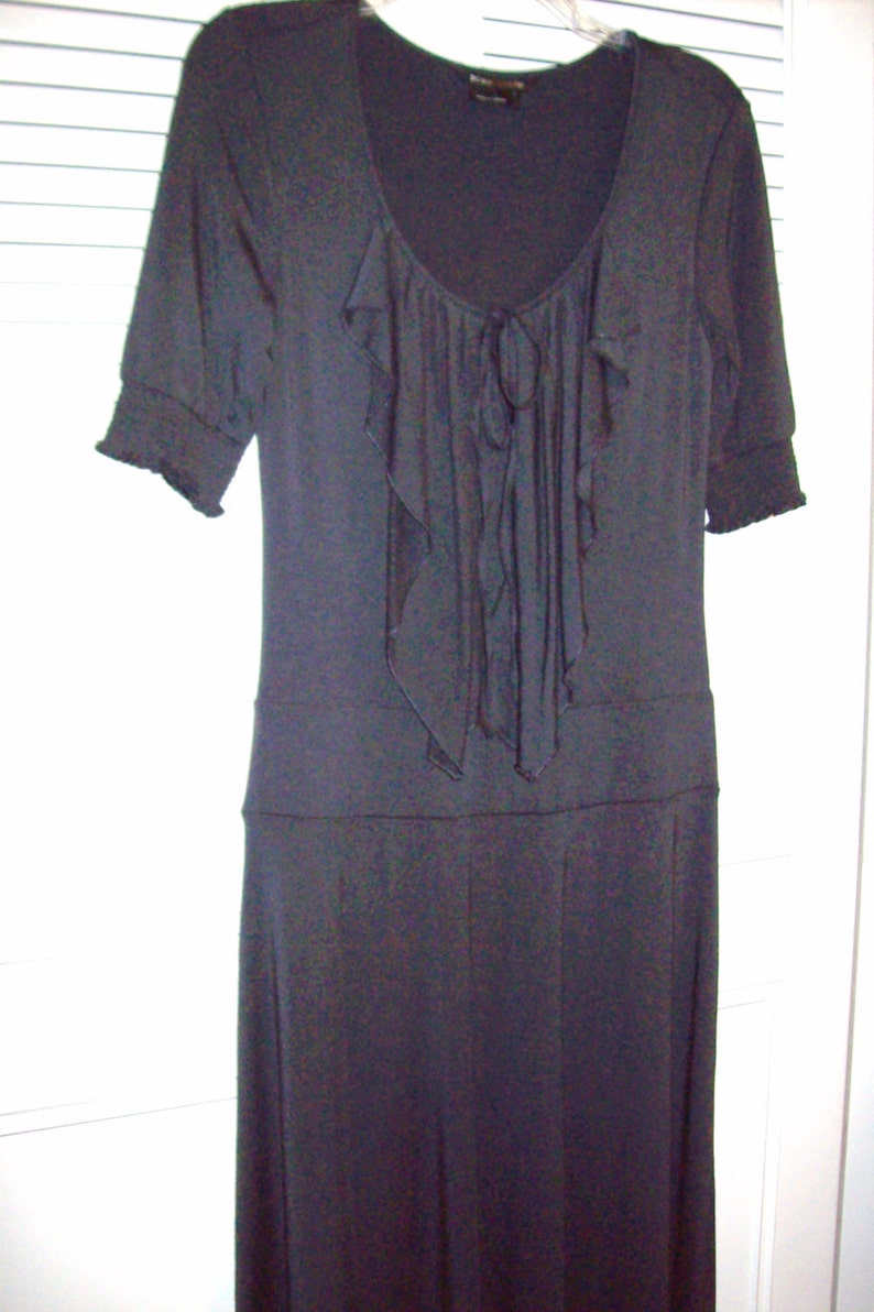 Dress 6, Grunge Dress, BCBG Maxazria Grunge Grey Fab Dress. See Details Size 6 Reduced price image 4