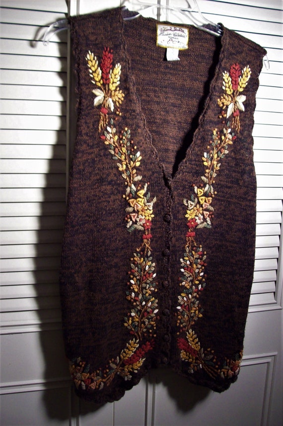 Vest XL, Heirloom Collectibles Knitted Brown Vest.