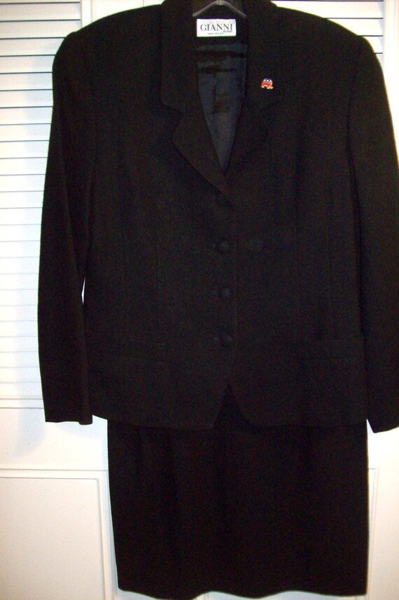 Suit 8, Vintage Gianni  100% Wool Black Career Sui