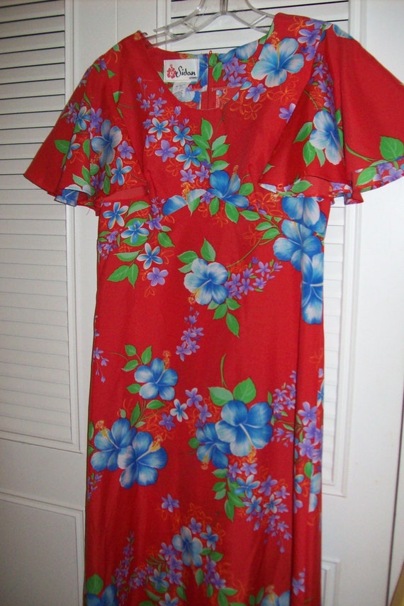white christmas dresses Long Ruffled Muumuu Hawaiian Dress Big Island White / 4XL main image 1