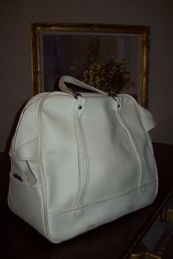 Vintage American Tourister SALE! white carry-on. … - image 2