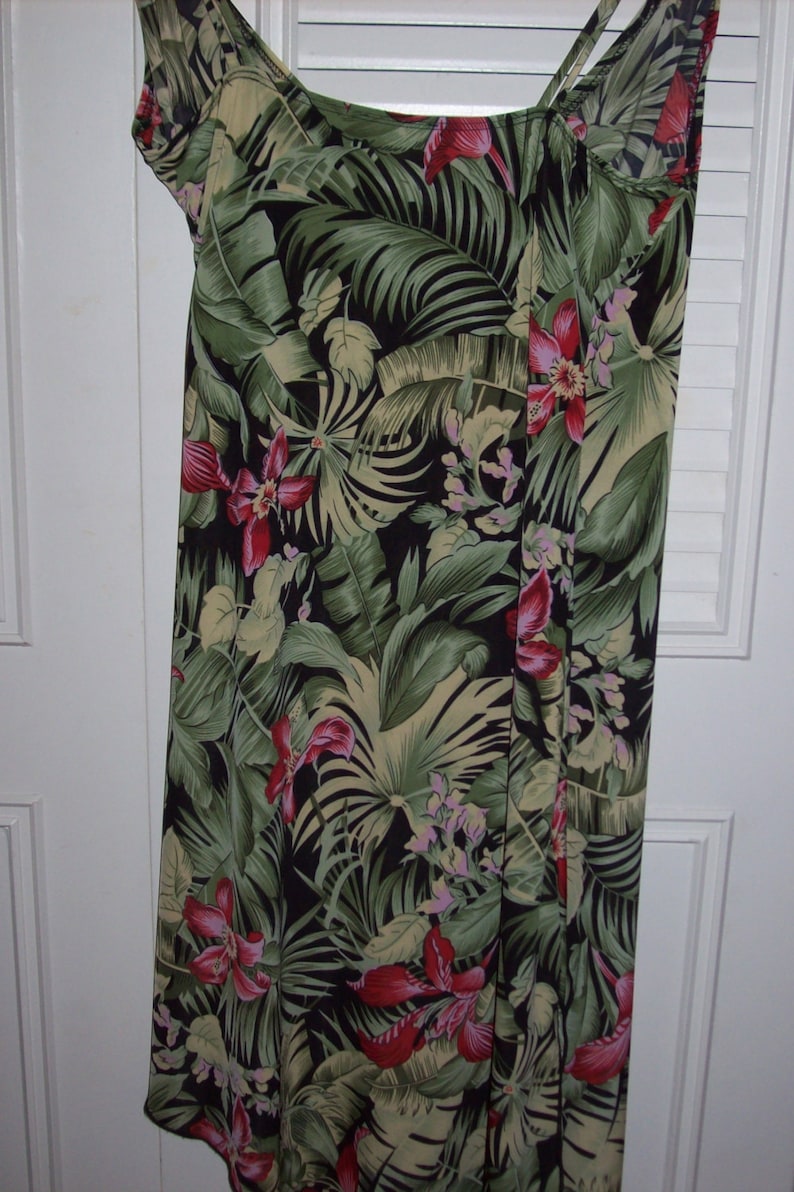 Vintage Kona Hawaiian sarong dress, size 2 4 stylish vintage slip of a dress. image 1