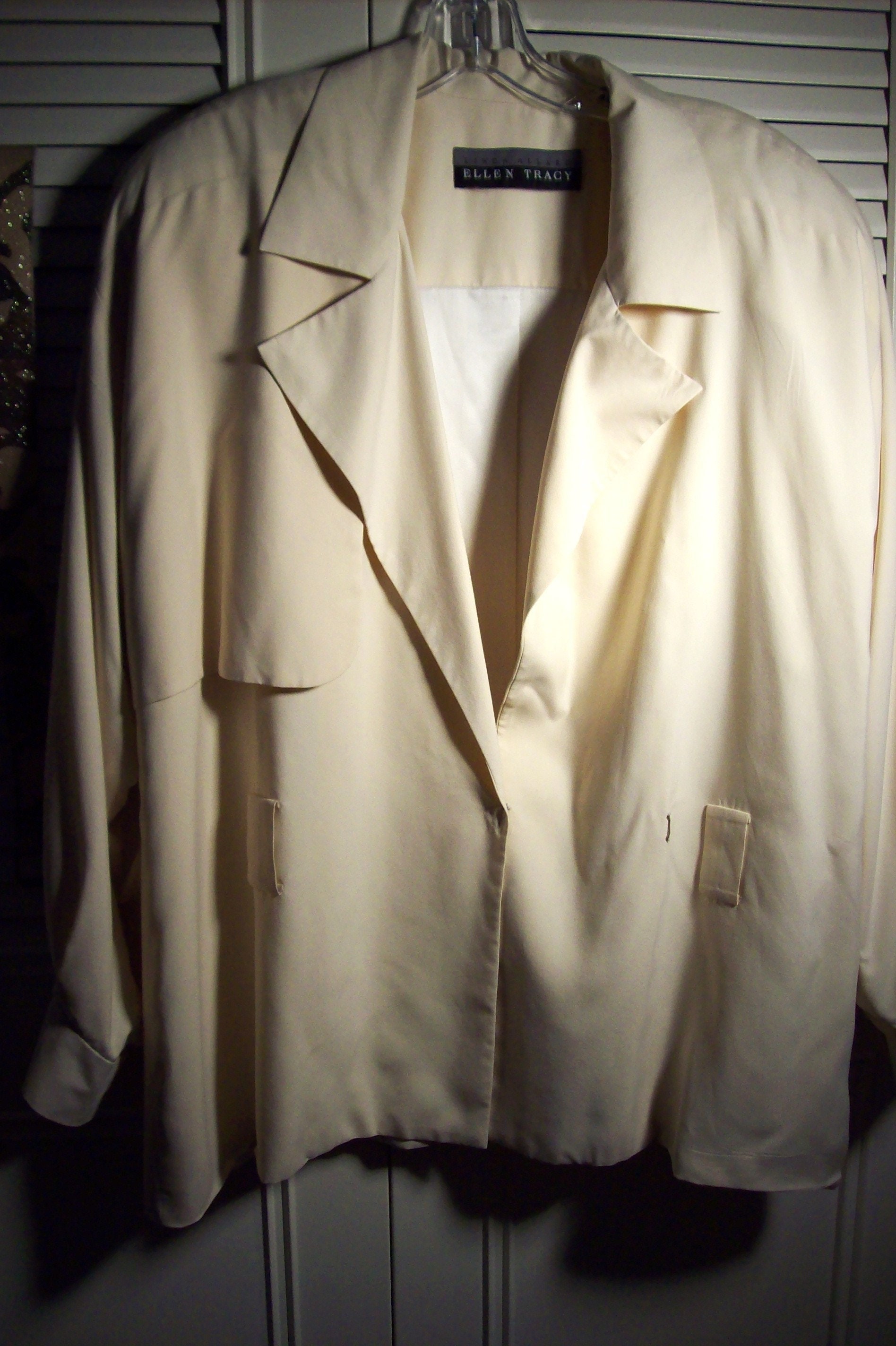 Ellen Tracy Pure Silk Jacket! Beyond Elegant! FIVE STAR Dressy Vintage Find!  -Lined ! see details