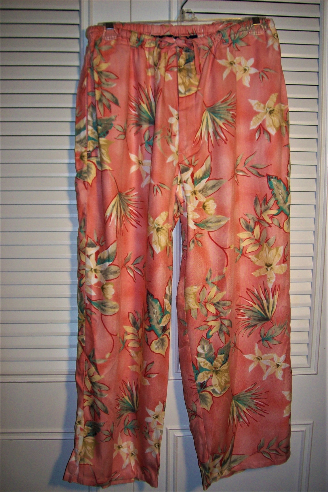 Capris Medium Capris 12 Sunset Over Island Flowers by Etsy