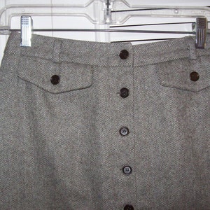Skirt 6- 8,  Benetton Herringbone Wool DYNAMIC Skirt  Size 8. See details