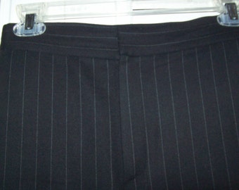 Pants 12, Vintage Ellen Tracy Pin-Striped Great Pants Size 12. Beautiful Pants.