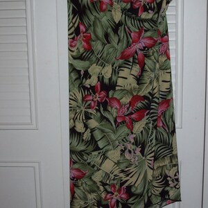 Vintage Kona Hawaiian sarong dress, size 2 4 stylish vintage slip of a dress. image 3