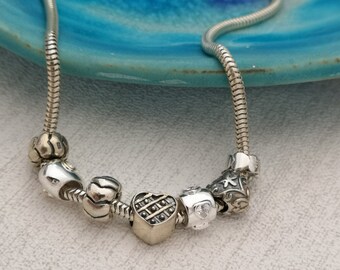 European Charm Beads SET of 7 beads - Sterling Silver - LOVE HEARTS - charm bead bracelet - Valentine, Love, Mother's Day, Family