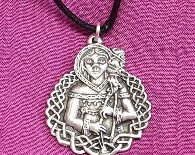 Frigga Pendant