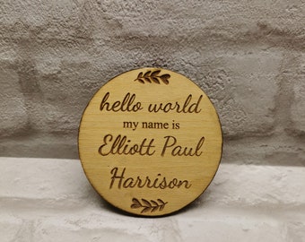 Baby Name Announcement Disc - Baby Arrival - Hello World - My Name Is - New Parents - Baby Name Sign - Ideal For Social Media / Group Chats