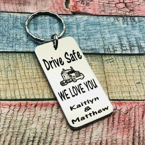 Personalized Trucker Keychain - Custom Gift for Big Rig, Semi-Truck, Trucking industry worker, Transporter, and Professional Drivers