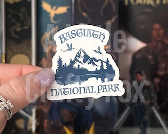 Inspiré de la quatrième aile sous licence officielle du parc national de Basgiath Sticker