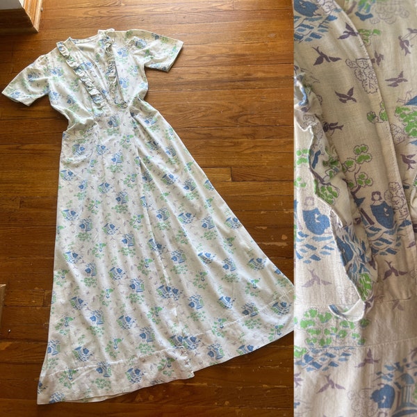 1940s  novelty print hostess dress