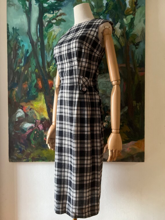 1950s 1960s Black and White Plaid Shift Dress - image 4