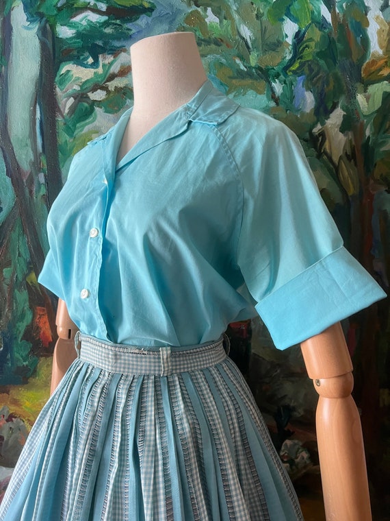 1950s  sky blue button up blouse - image 4