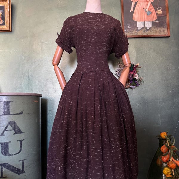 1950s  Brown Flecked Fit and Flare Dress