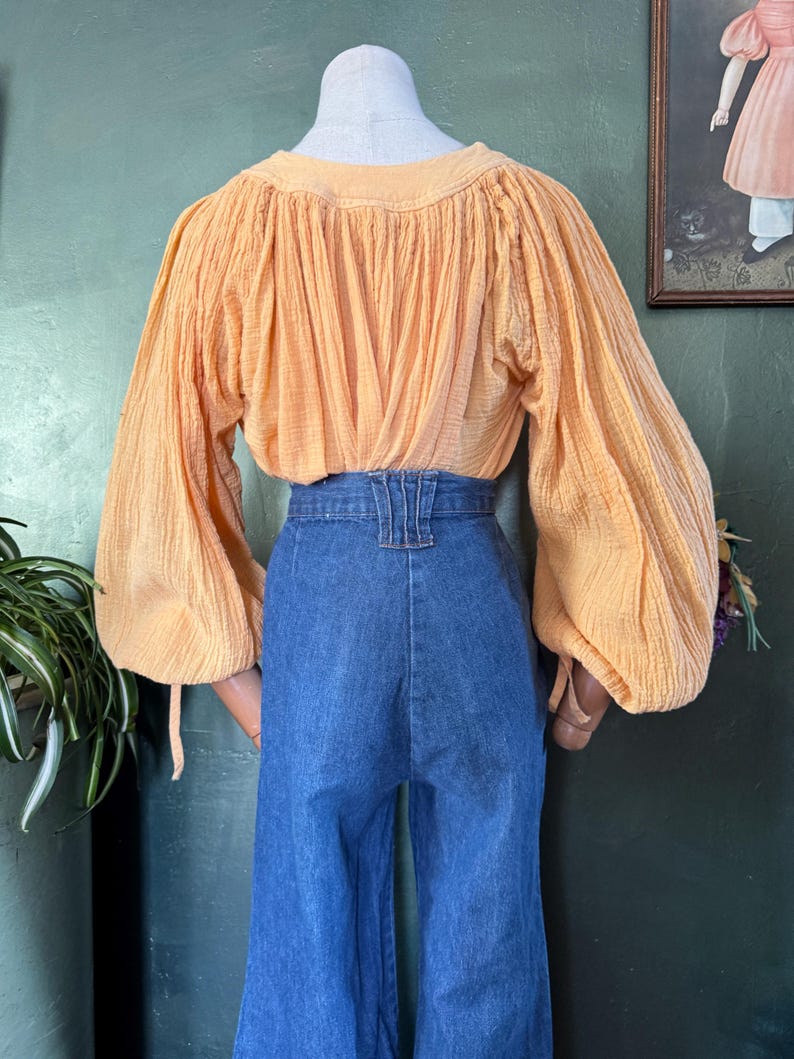 1970s orange crinkle cotton balloon sleeve top image 4