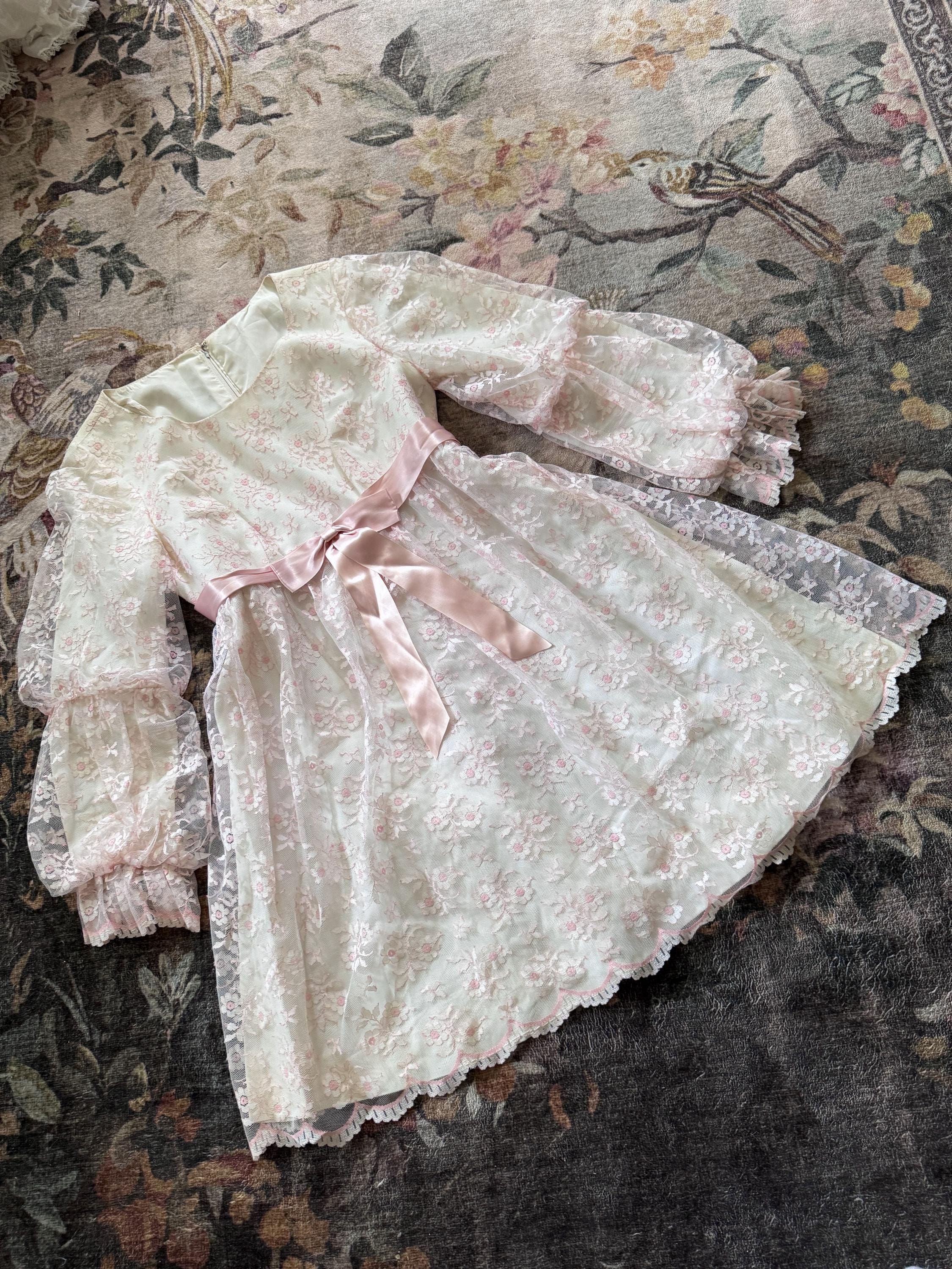 1960s  Pink & White Daisy Lace Juliet Sleeve Mini Dress