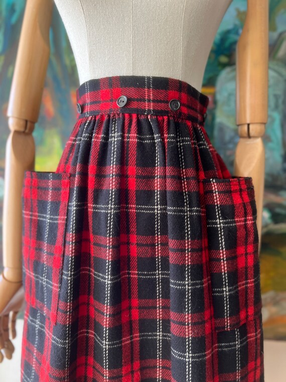 1970s Red Plaid pinafore with removable top - image 6