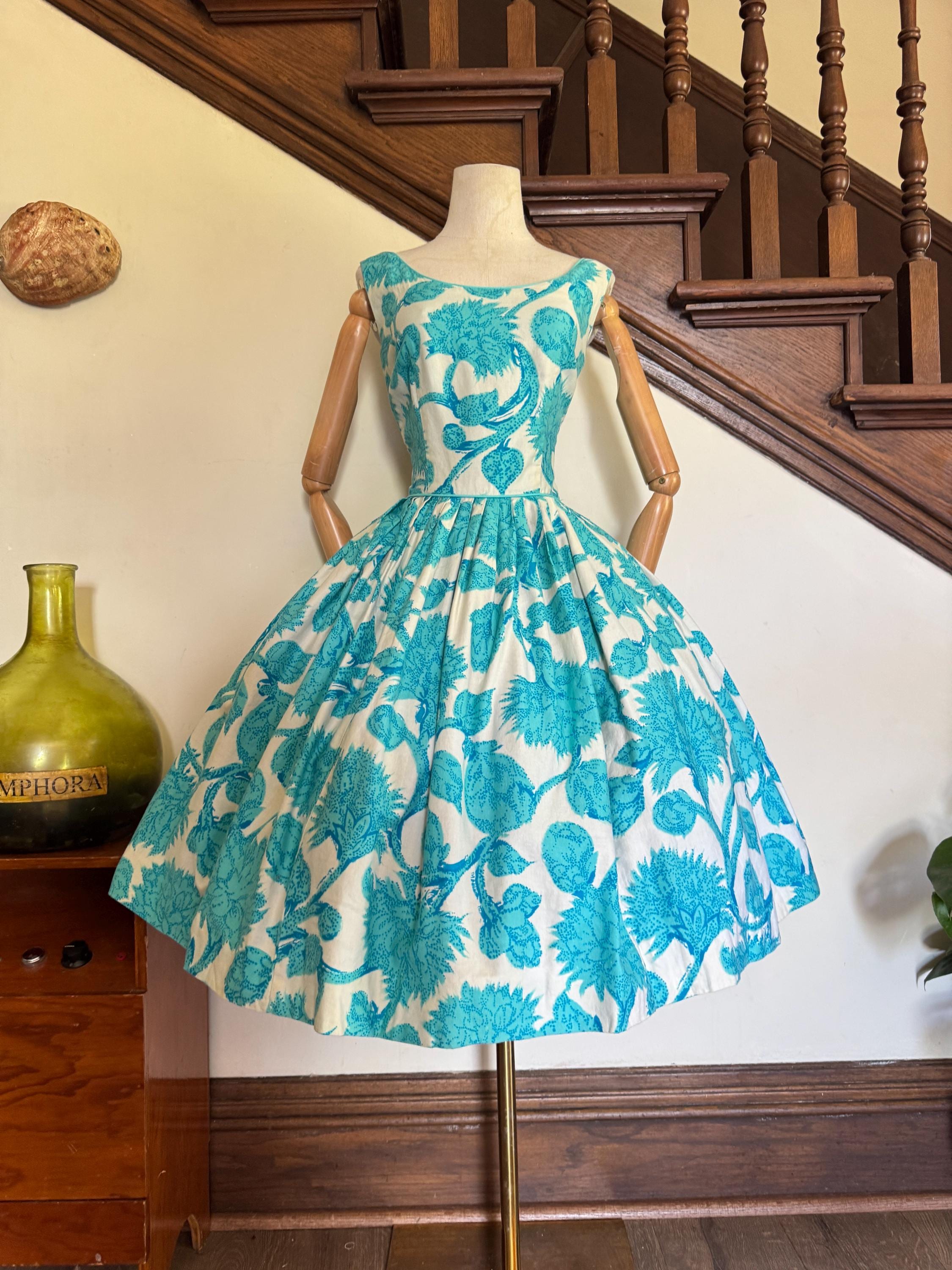 1960s blue and white printed fit & flare dress
