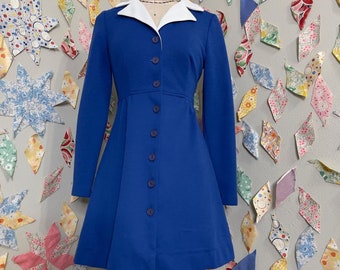 1970s blue and white long sleeve mini dress
