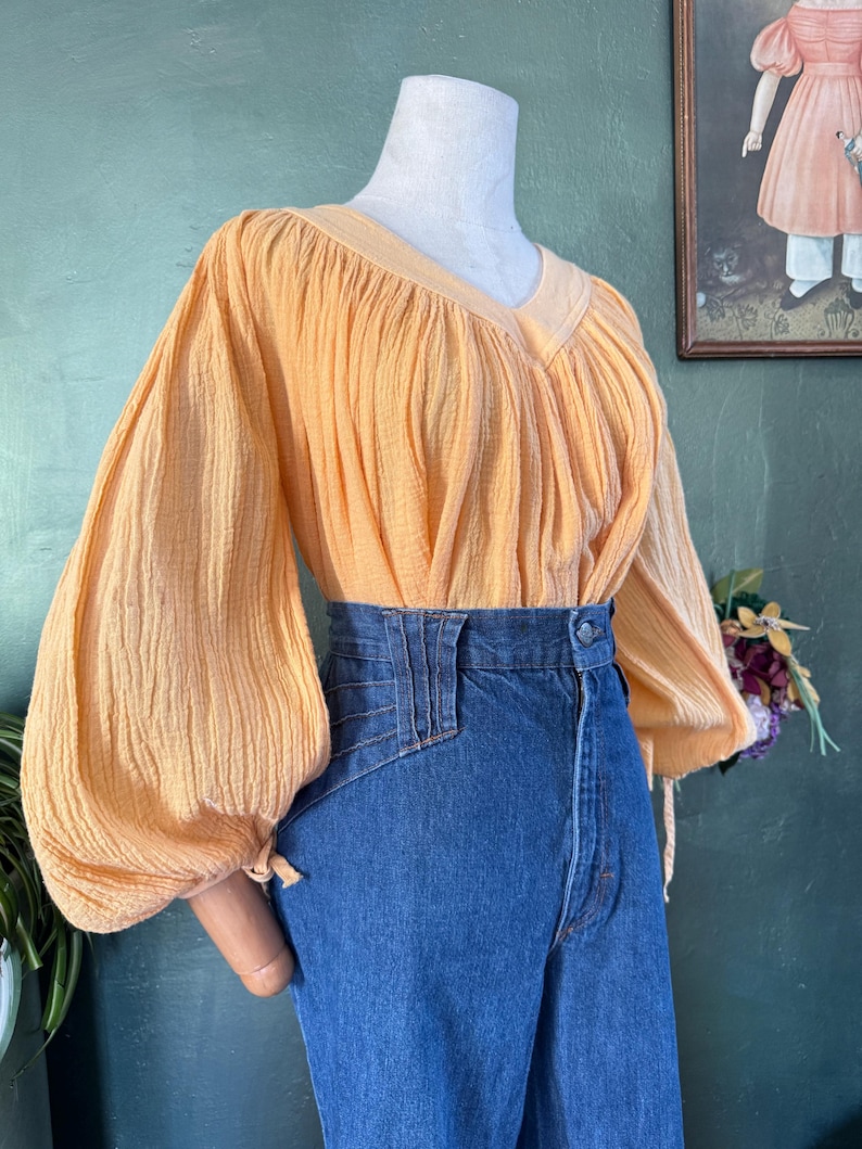 1970s orange crinkle cotton balloon sleeve top image 2