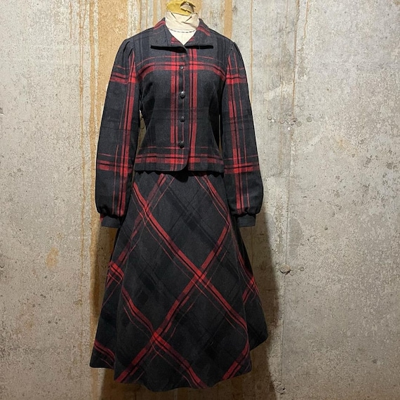 1970s dark grey and red plaid suit