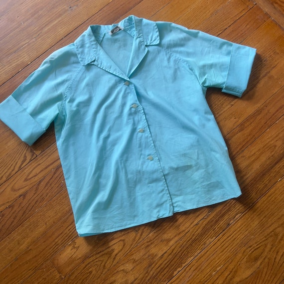 1950s  sky blue button up blouse - image 7