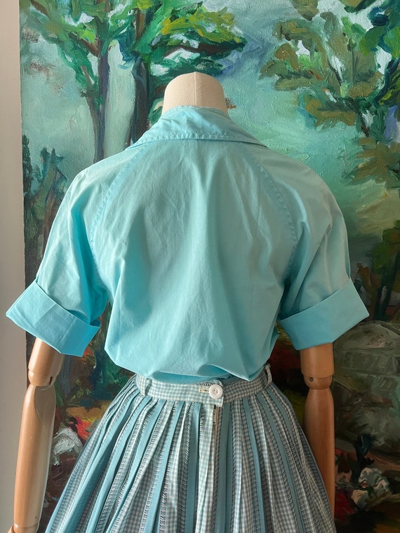 1950s  sky blue button up blouse - image 6