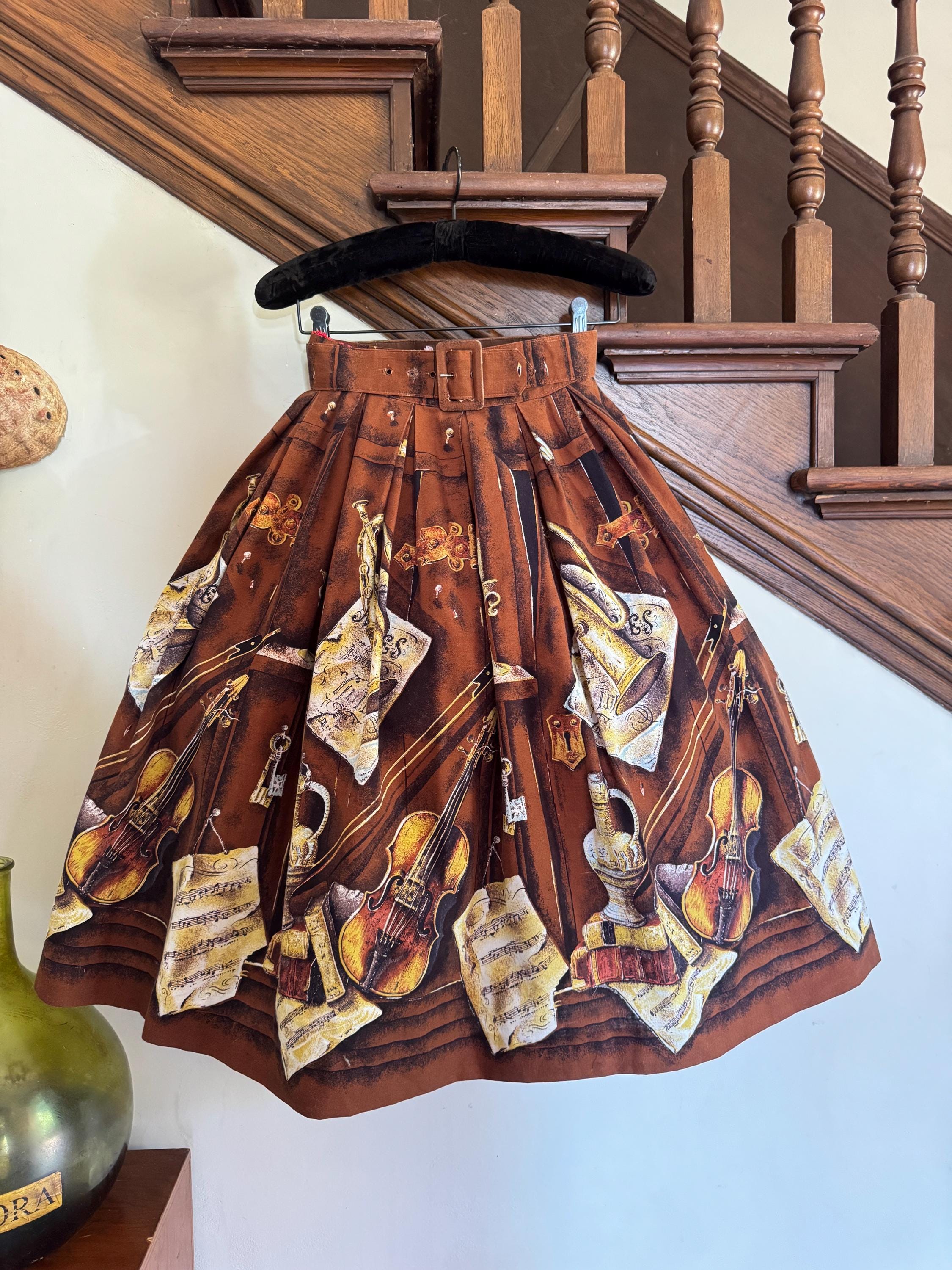 1950s musical instrument pleated full skirt