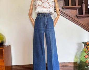 1960s early 1970s moody goose mid wash bootcut jeans