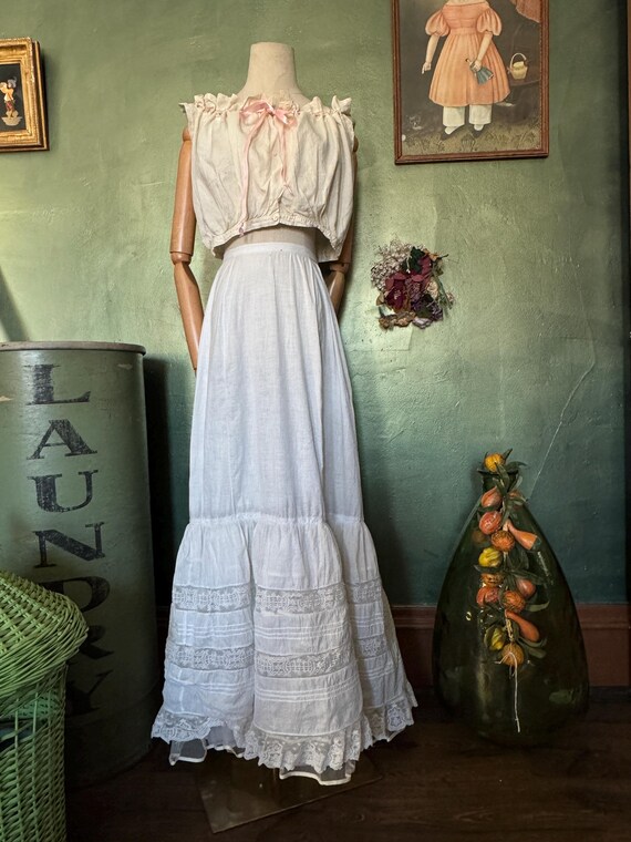 1900s  Drawstring Eyelet Blouse - image 3