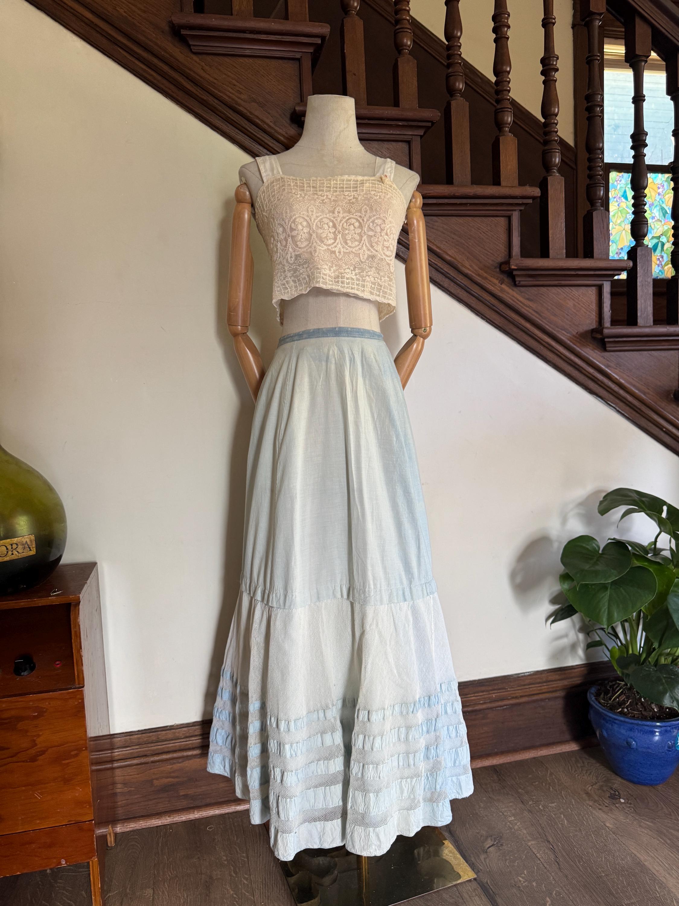 1900s blue tiered skirt