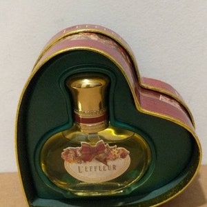 L&#39;effleur by Coty Cologne Spray 1.25 oz. Heart Shape Keepsake Christmas Box w/Cover