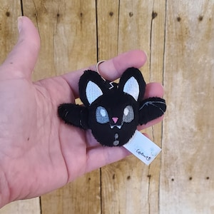 Tiny bat plush, so little bat