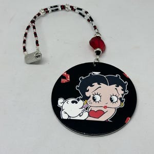 BETTY BOOP (Czerwony i Czarny) Akcesoria Samochodowe Lusterko wsteczne Zawieszka Samochodowa, Nowy Zawieszka Samochodowa, Betty Boop Akcesoria Samochodowe, Zawieszki Samochodowe