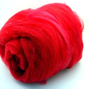 Superwash nylon, bate giratorio, batea de fibra de calcetín, teñado a mano, púrpura, azul, rojo, tambor cardado suave, Batt de arte, Colorway "Poinsettia" 4.1 oz