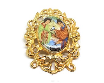 ASIAN MOTIF Pin Brooch Brass Metal 8261 Vintage Victorian