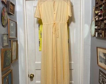Vintage nylonowa brzoskwiniowa sukienka bieliźniana