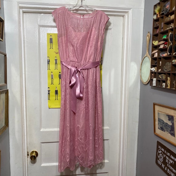 Vintage 70s JCPenney Pink Lace Floral Dress - image 1
