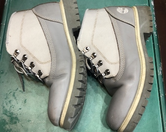 Vintage Size 7M Timberland Silver/grey Boots