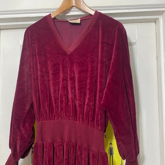 Vintage Jonathan Logan Velour 1970s Maroon Dress - image 3