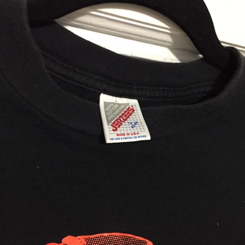Vintage Jerzees Pirates Football T-shirt Size Large