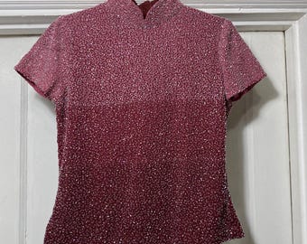 Camisa vintage rosa con cuentas de Adrianna Papell