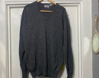 Vintage Lambswool/Nylon Blend Grey V-Neck Sweater